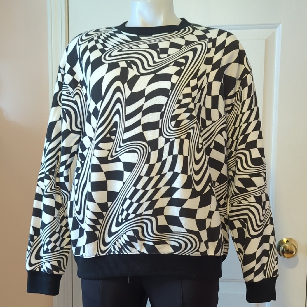 Wild Fable Graphic Checkered Black And White Sweater Women's Size S